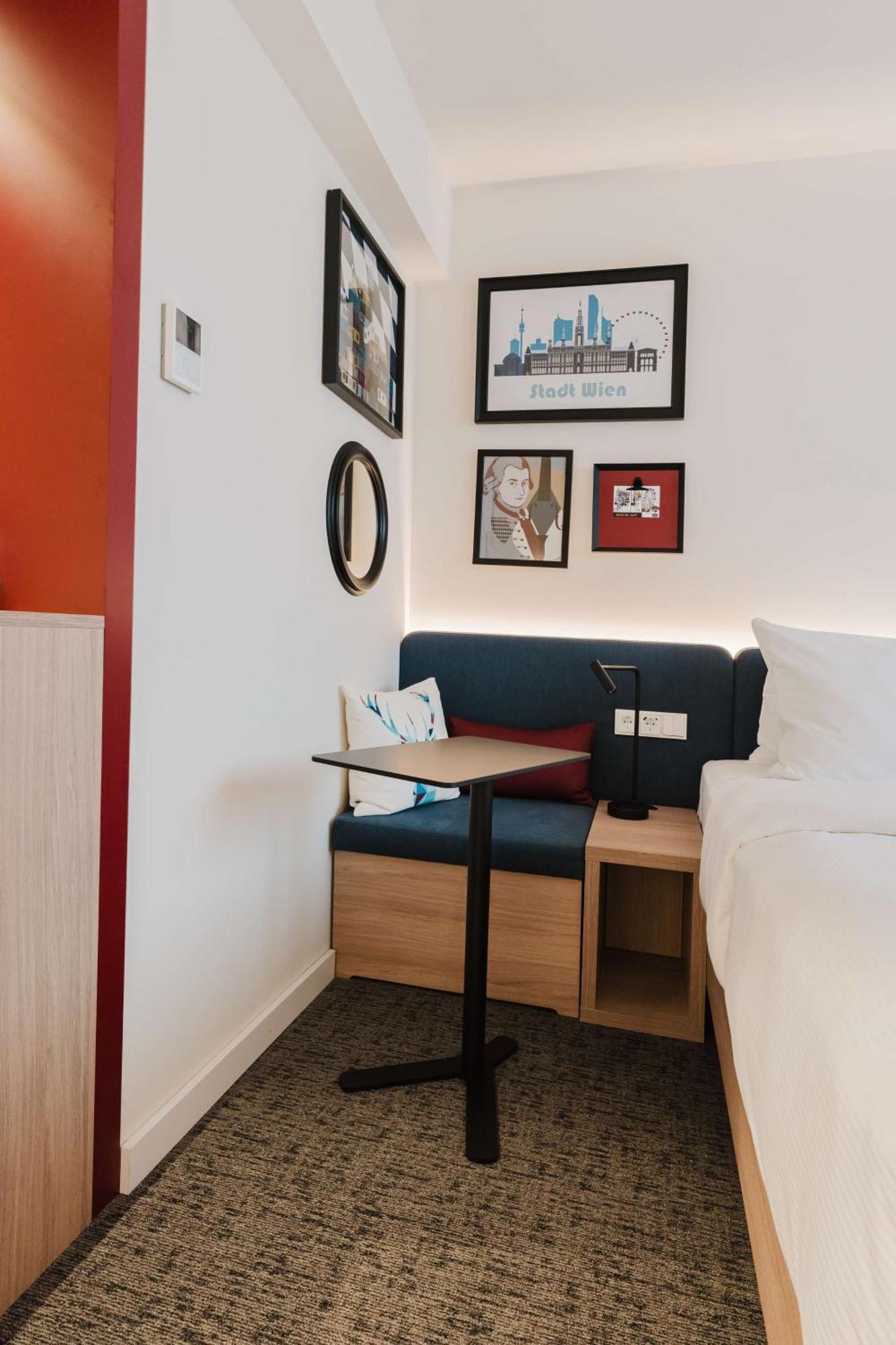 Hampton By Hilton Vienna City West Exterior photo